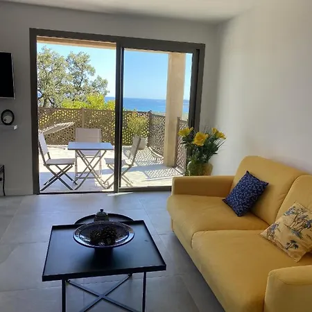 Superbe Vue Mer Classee 5 Etoile Avec Piscine Chauffee Willa
