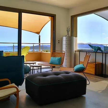 Superbe Vue Mer Classee 5 Etoile Avec Piscine Chauffee Villa Sainte-Lucie de Porto-Vecchio