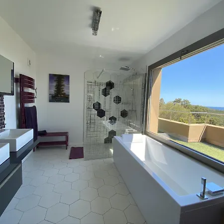 Superbe Vue Mer Classee 5 Etoile Avec Piscine Chauffee Villa